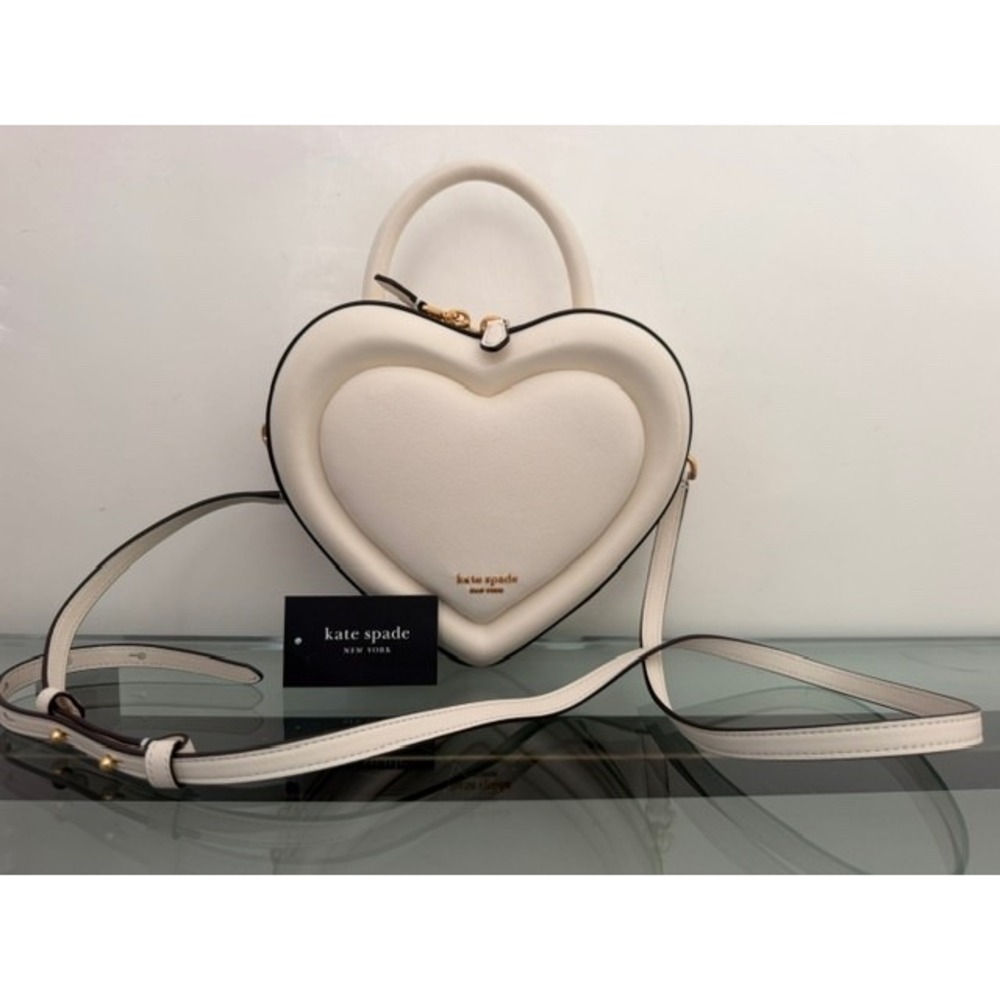 Authentic $428 KATE SPADE Pitter Patter Cream Leather 3D Heart Crossbody Bag